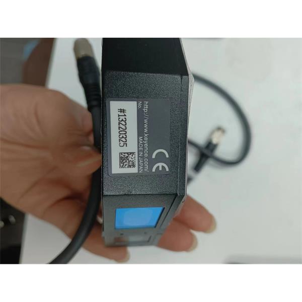 日本KEYENCE基恩士LK-G5000高精度CMOS激光位移傳感器感測頭LK-H022K